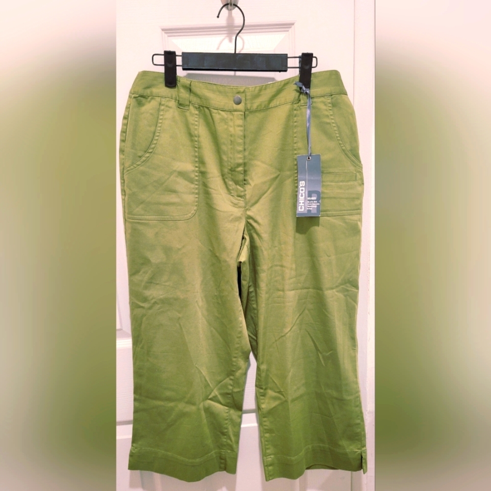 NWT Chico’s Ocean Beach Seafare Asparagus Crop Pants - Size 2 (10)
